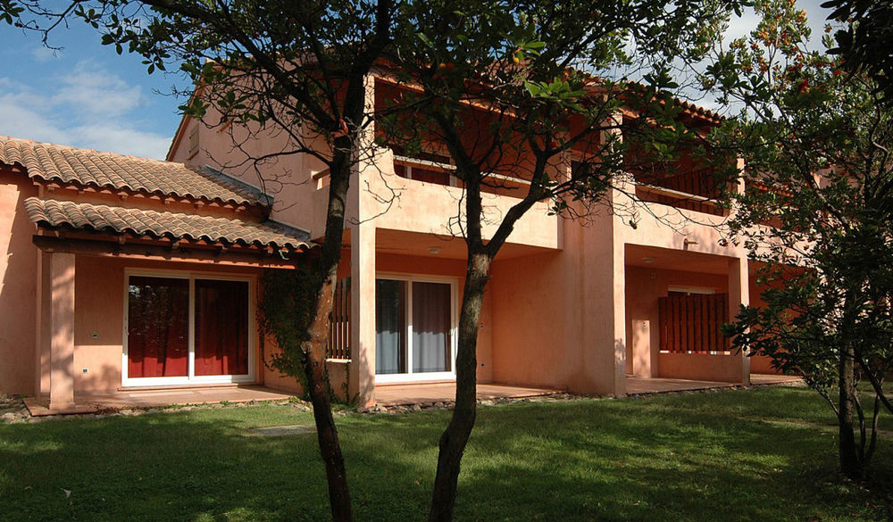 Aparthotel Complesso Residenziale Marina Di Pinarello Pinarellu Exterior foto