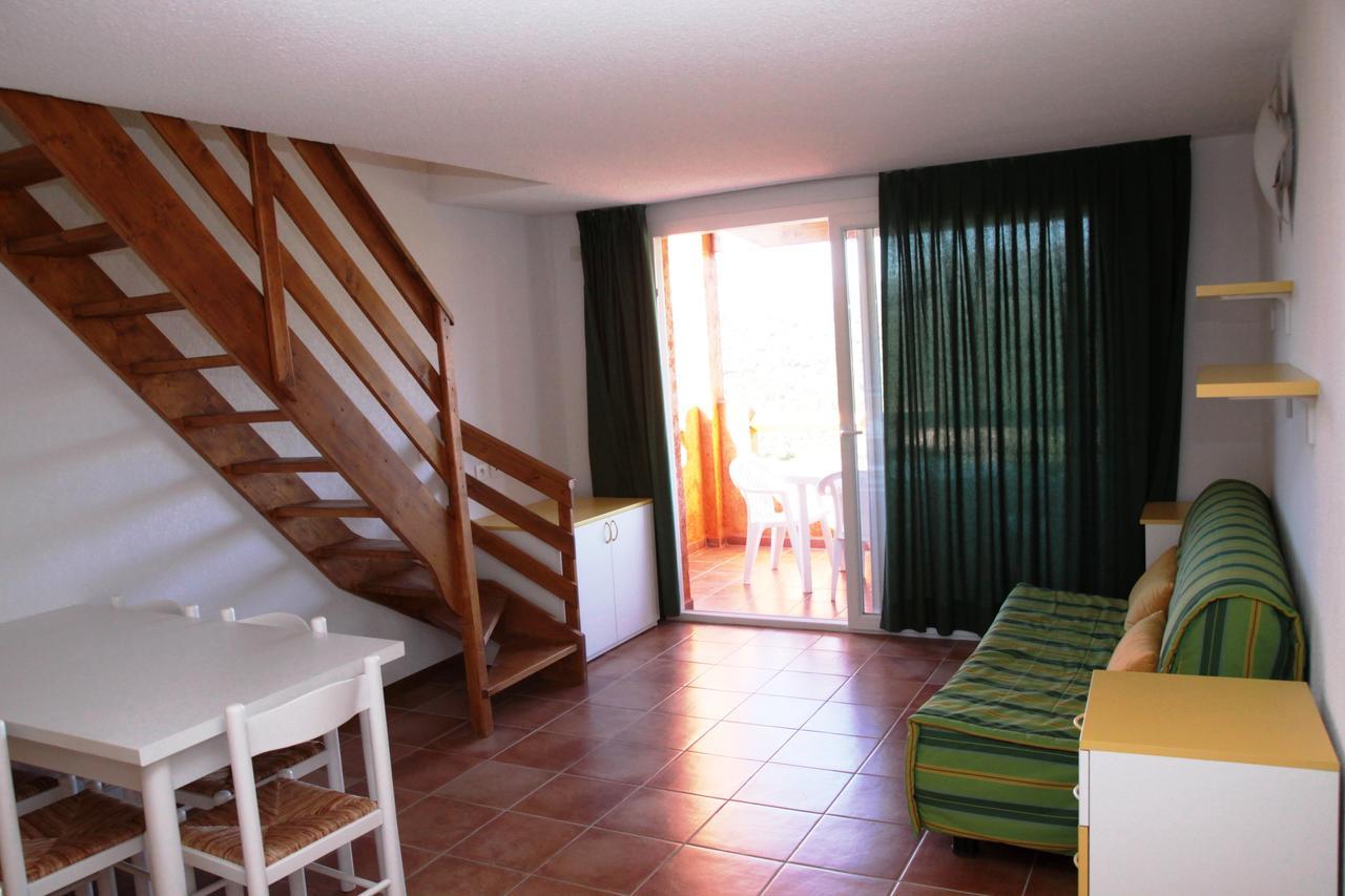 Aparthotel Complesso Residenziale Marina Di Pinarello Pinarellu Exterior foto