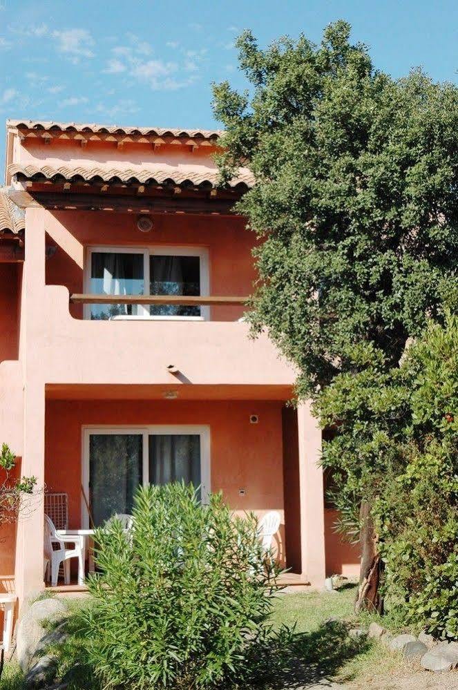 Aparthotel Complesso Residenziale Marina Di Pinarello Pinarellu Exterior foto